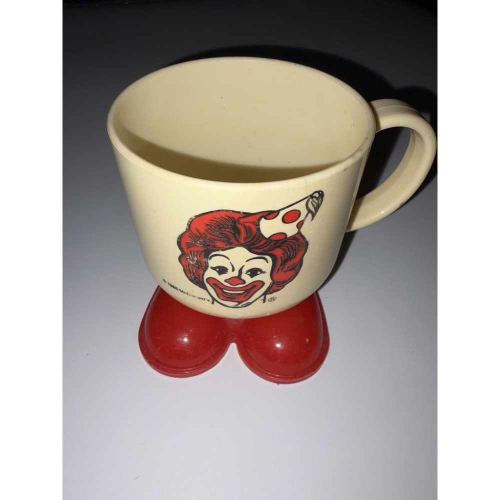 RONALD MCDONALD PLASTIC MUG WITH FEET 1985